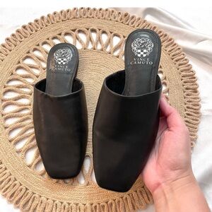 Vince Camuto Women's Larsina Black Leather  Slide Slipper Mules Size 7